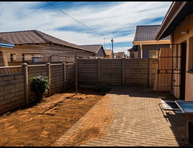 3 BEDROOM HOUSE FOR SALE IN SEBOKENG ZONE 14